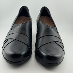 Clark’s unstructured Elegant Leather Black pumps Women's Shoes size 9 M